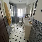 Preciosa Casa Familiar Con Jardin بيت للعطل *