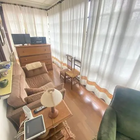 Preciosa Casa Familiar Con Jardin
