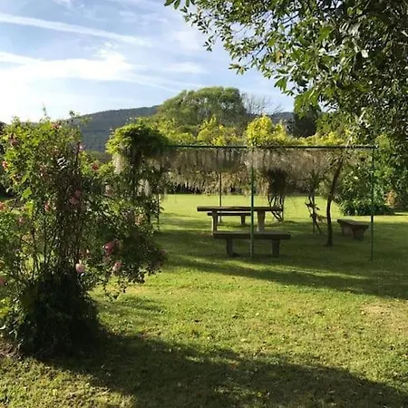 Preciosa Casa Familiar Con Jardin *