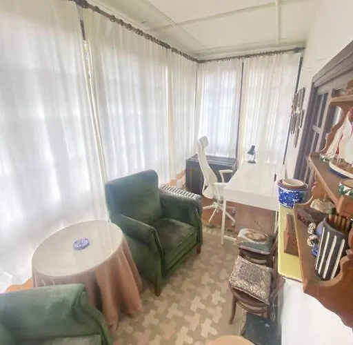 Preciosa Casa Familiar Con Jardin