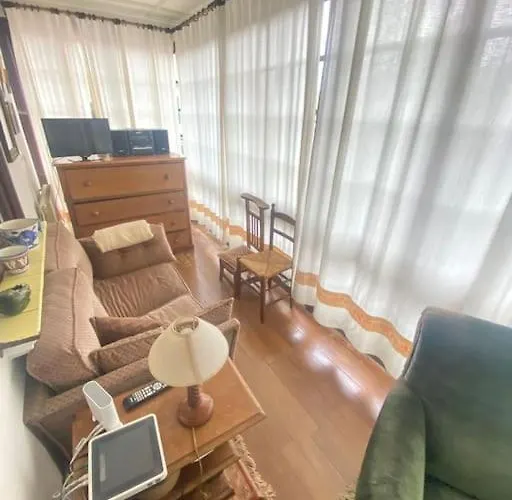 Preciosa Casa Familiar Con Jardin