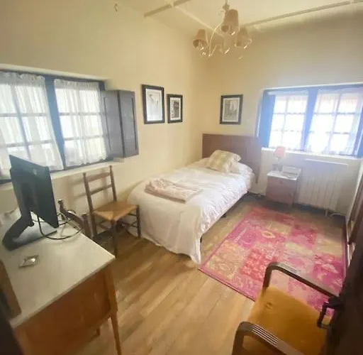 Preciosa Casa Familiar Con Jardin *