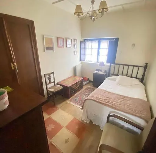 Preciosa Casa Familiar Con Jardin